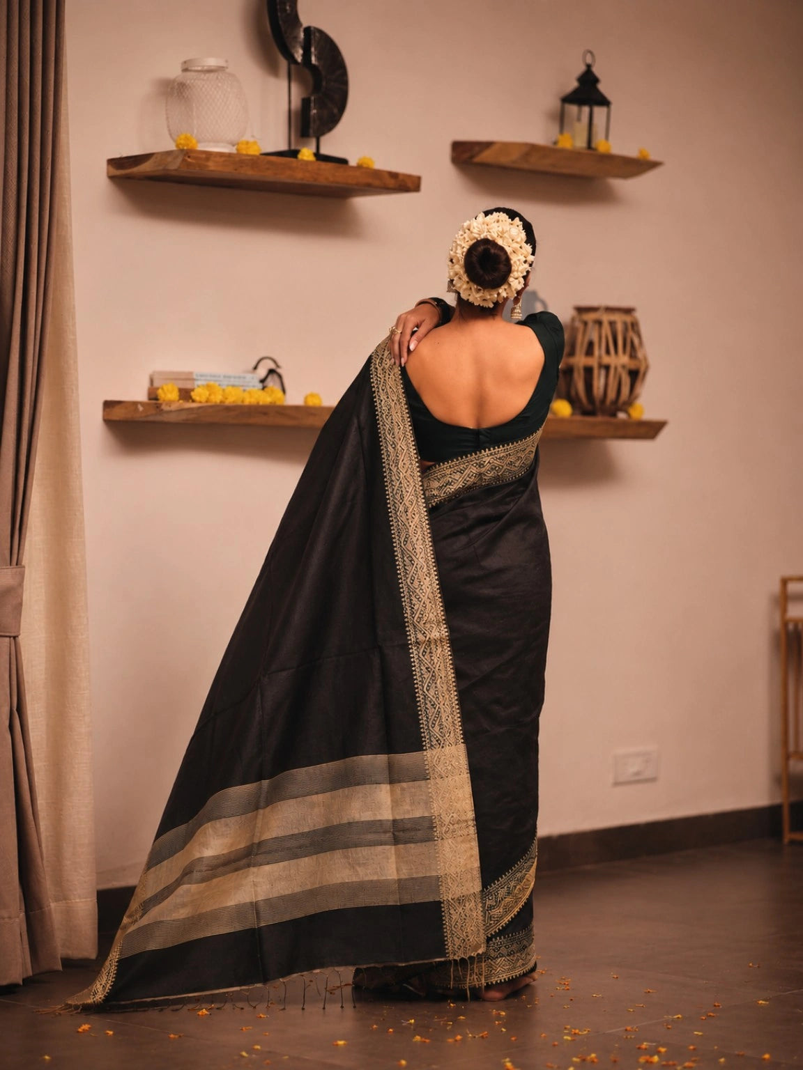 Classic Black Pure Cotton Handloom Saree with Traditional Woven Border & Striped Pallu