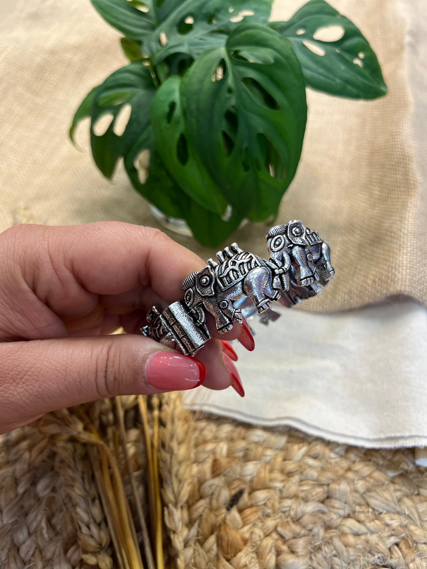 Lion-Head Oxidised Silver Cuff Bangle - WEVOW