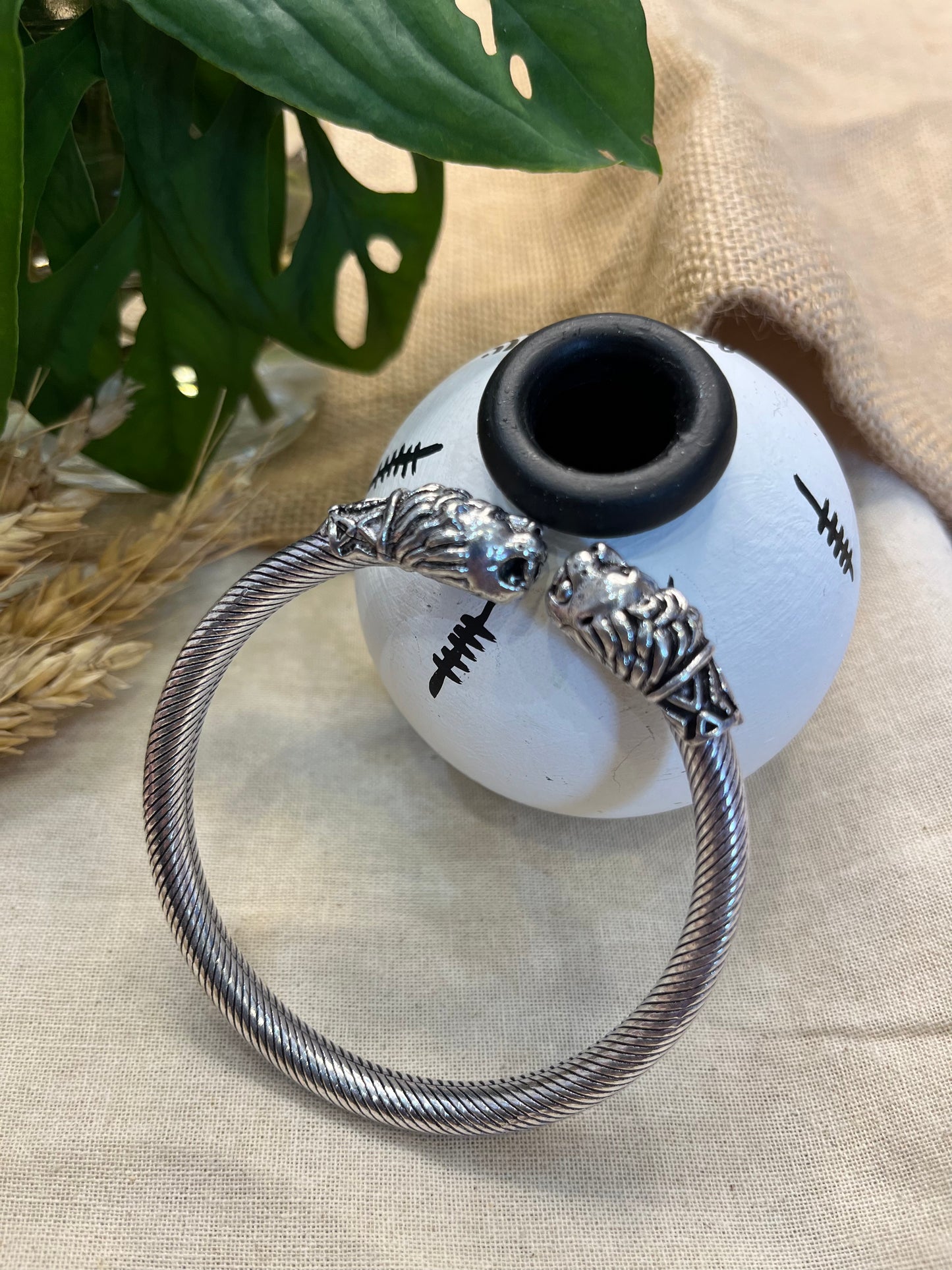 Lion-Head Oxidized Silver Cuff Bracelet - WEVOW