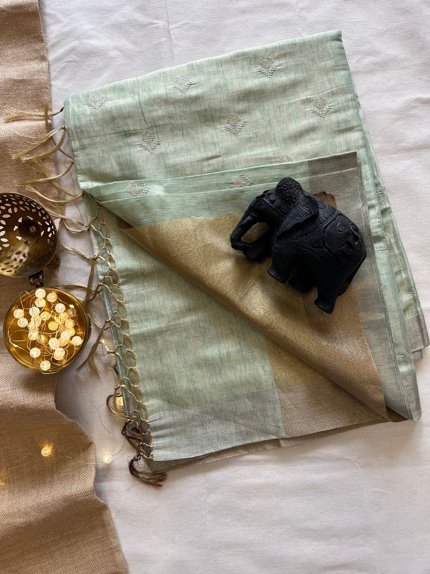 Premium Tissue Linen Saree – Modern Sophistication