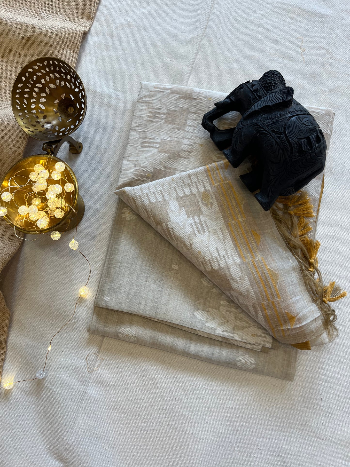 Elegant Handloom Saree – Pure Artisan Craftsmanship