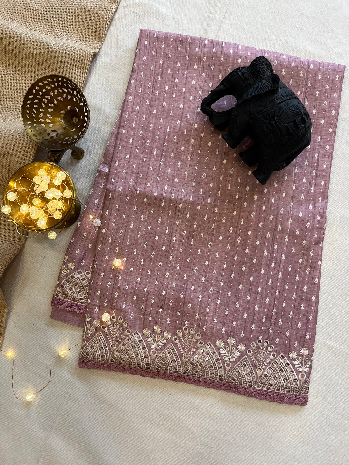 Elegant Linen Cutwork Saree with Lacy Borders – Premium Collection