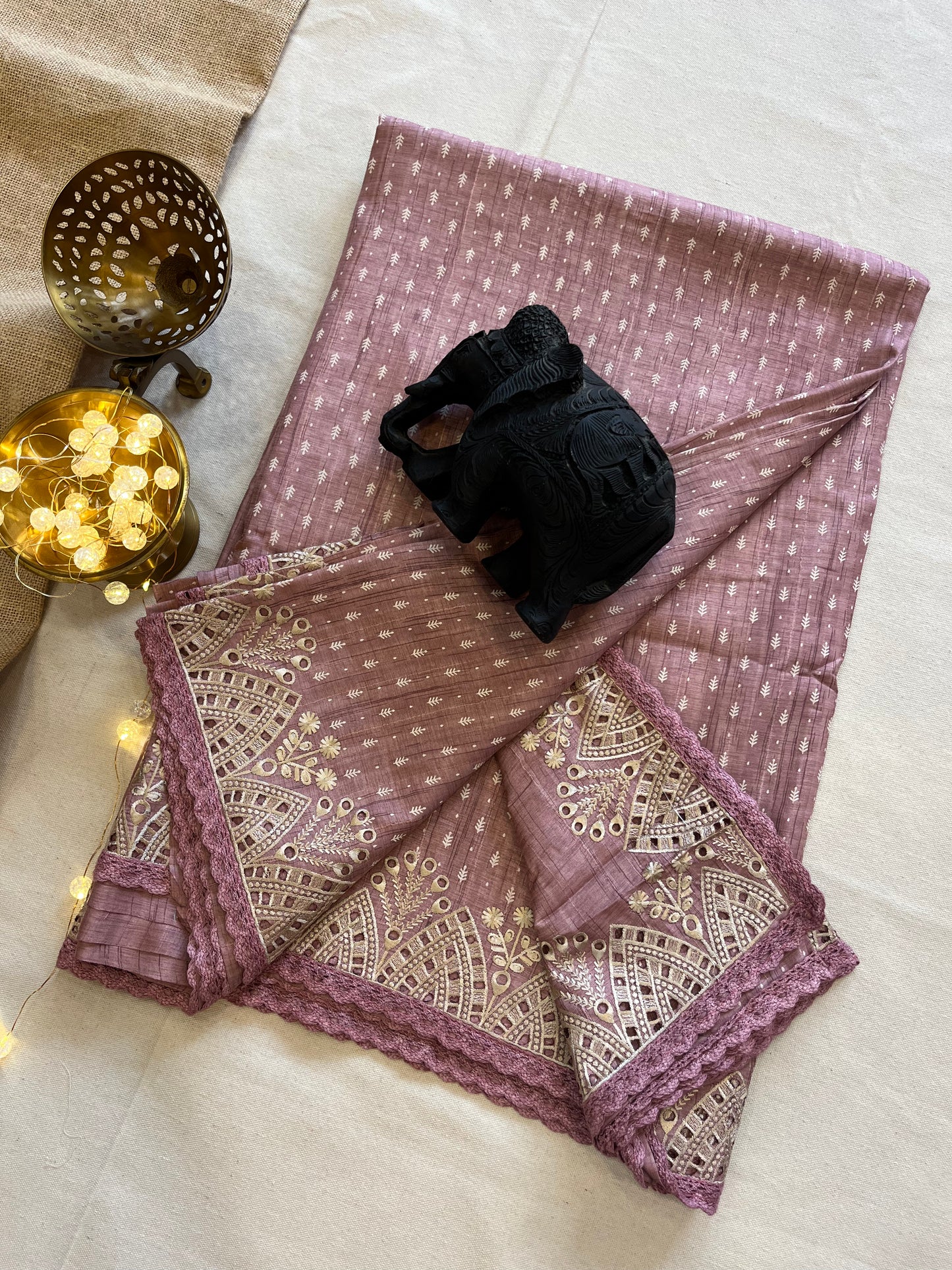 Elegant Linen Cutwork Saree with Lacy Borders – Premium Collection