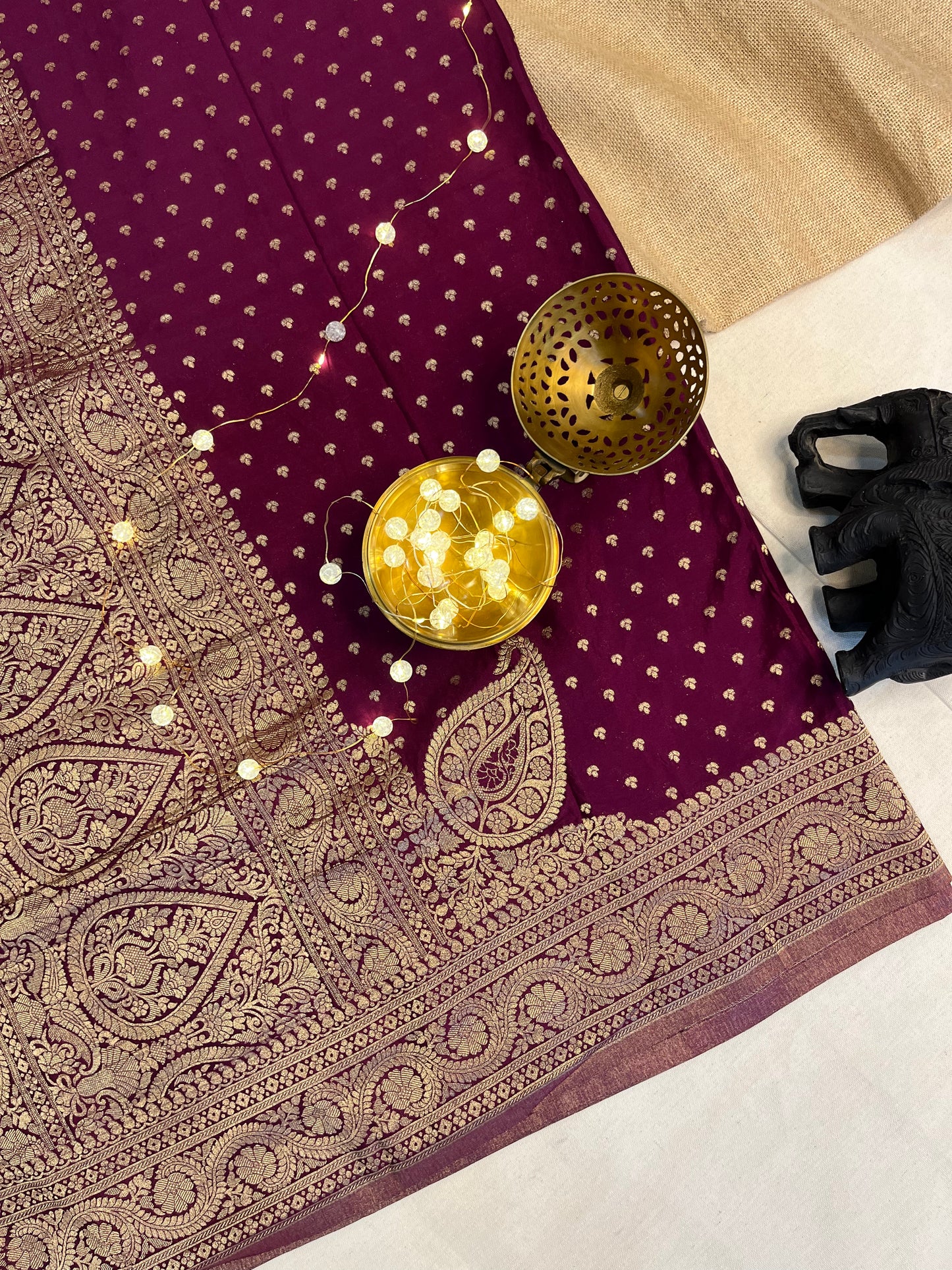 Charming Flower Motif Silk Saree – A Blend of Tradition and Art