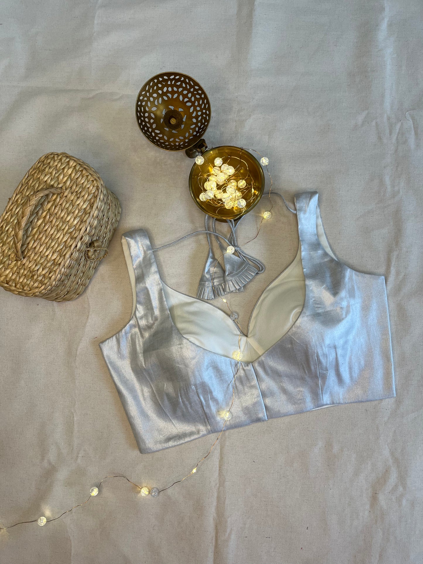 Tissue silk Tissue sleeveless in Moon white