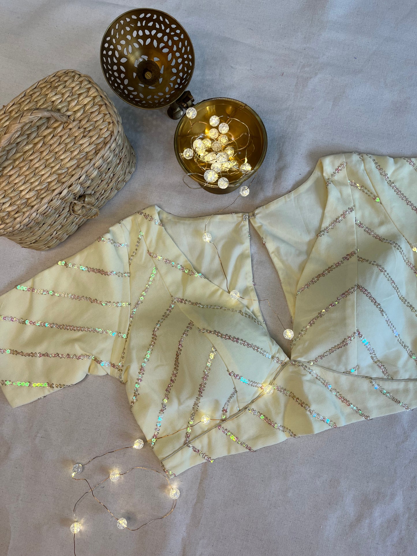 Geogette Geogette plunge neck sequence work in Pale yellow