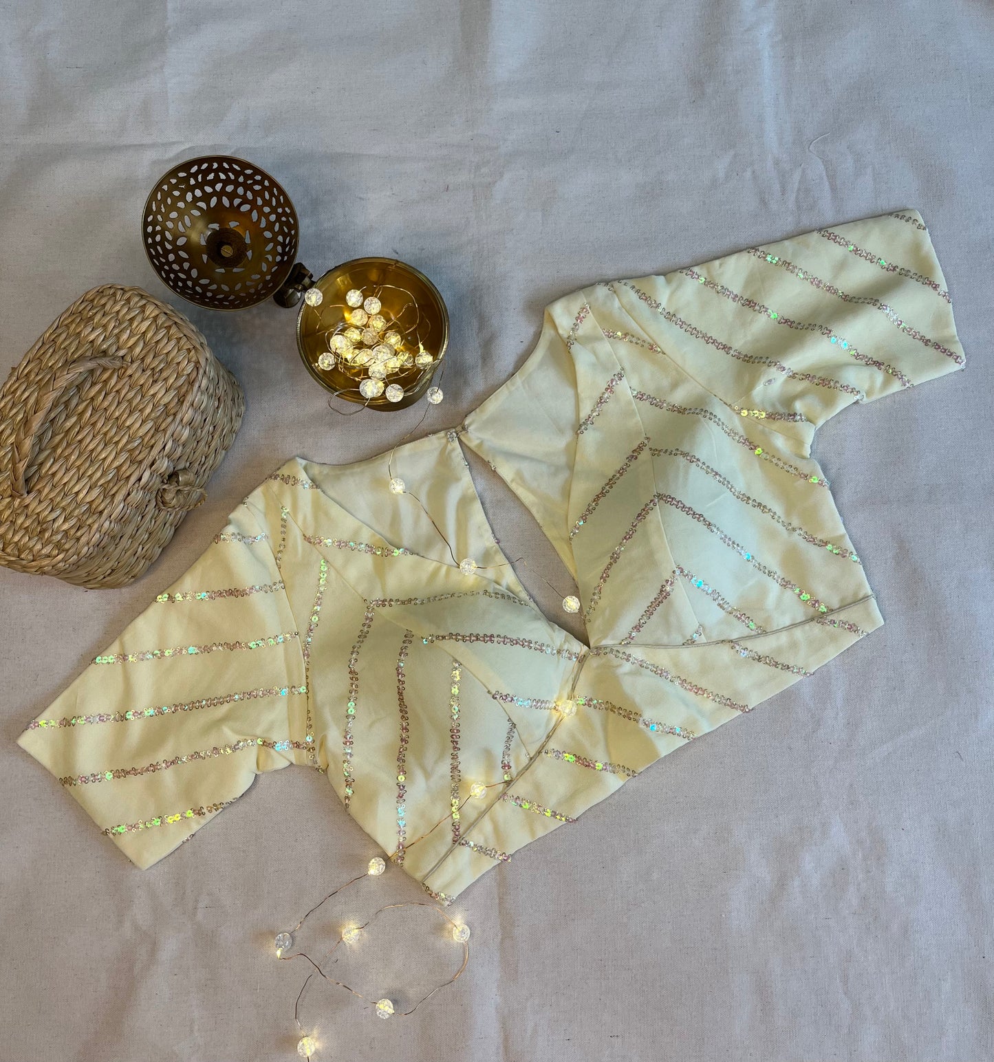 Geogette Geogette plunge neck sequence work in Pale yellow