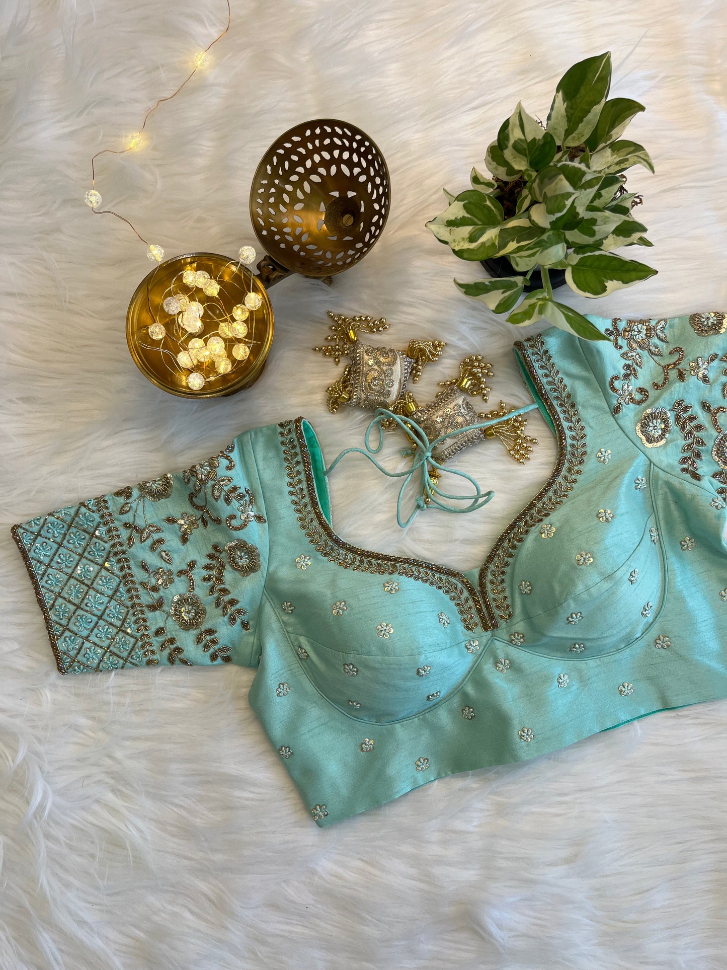 Elegant Sea Green Zardozi Blouse - Premium Raw Silk Fusion for Festive Finesse