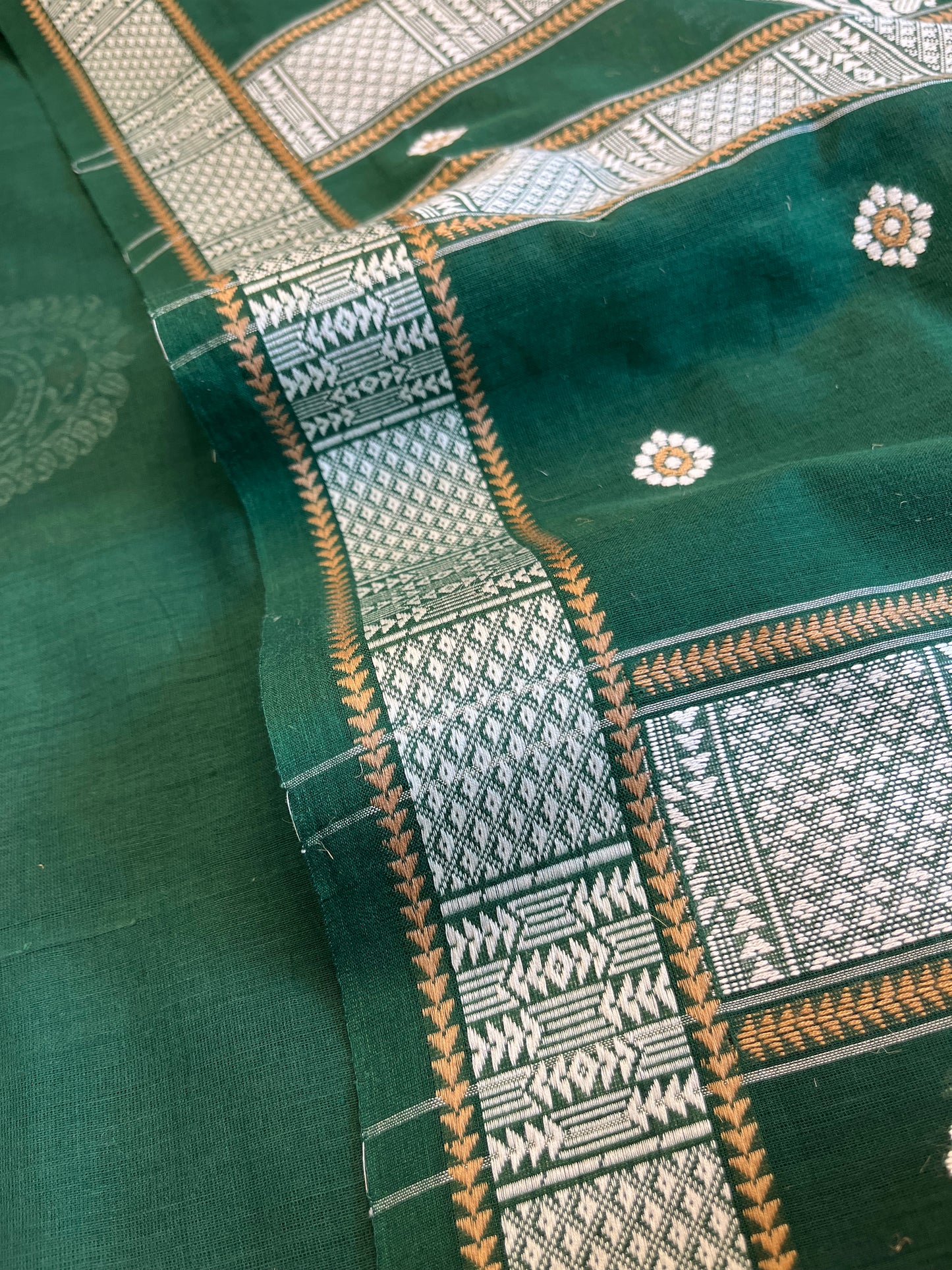 Emerald Elegance Handwoven Cotton Saree - WEVOW