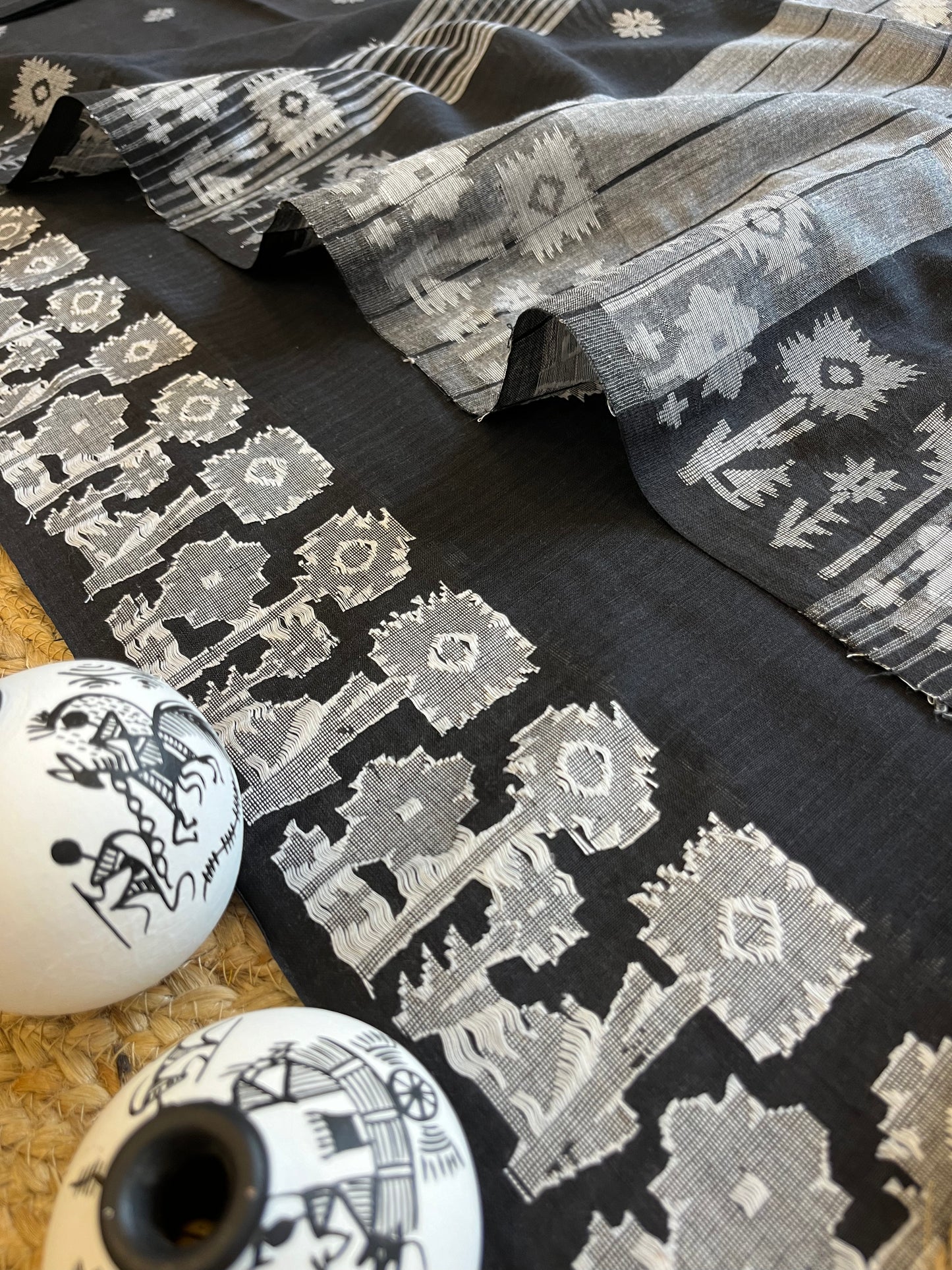 Black Beauty Cotton Jamdani Saree - WEVOW