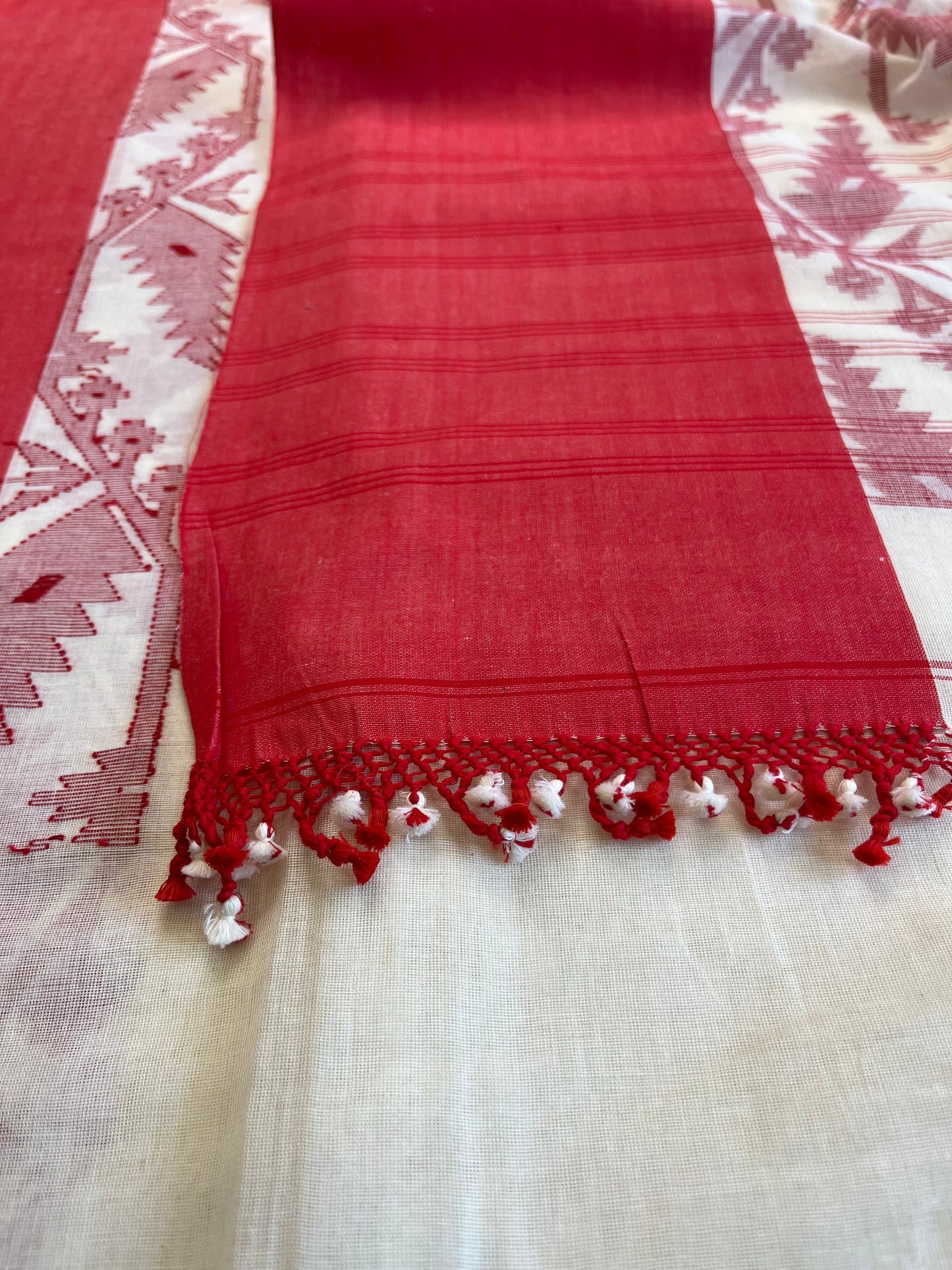 Red and White Cotton Saree - WEVOW