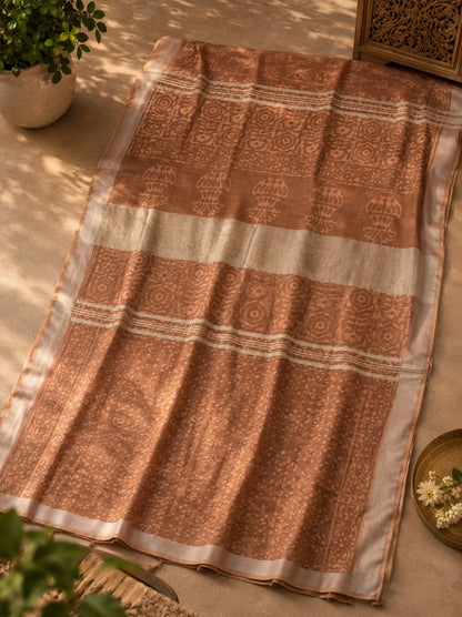 Cinnamon Brown Linen Bagru Print Saree with Traditional Floral & Kalash Motifs