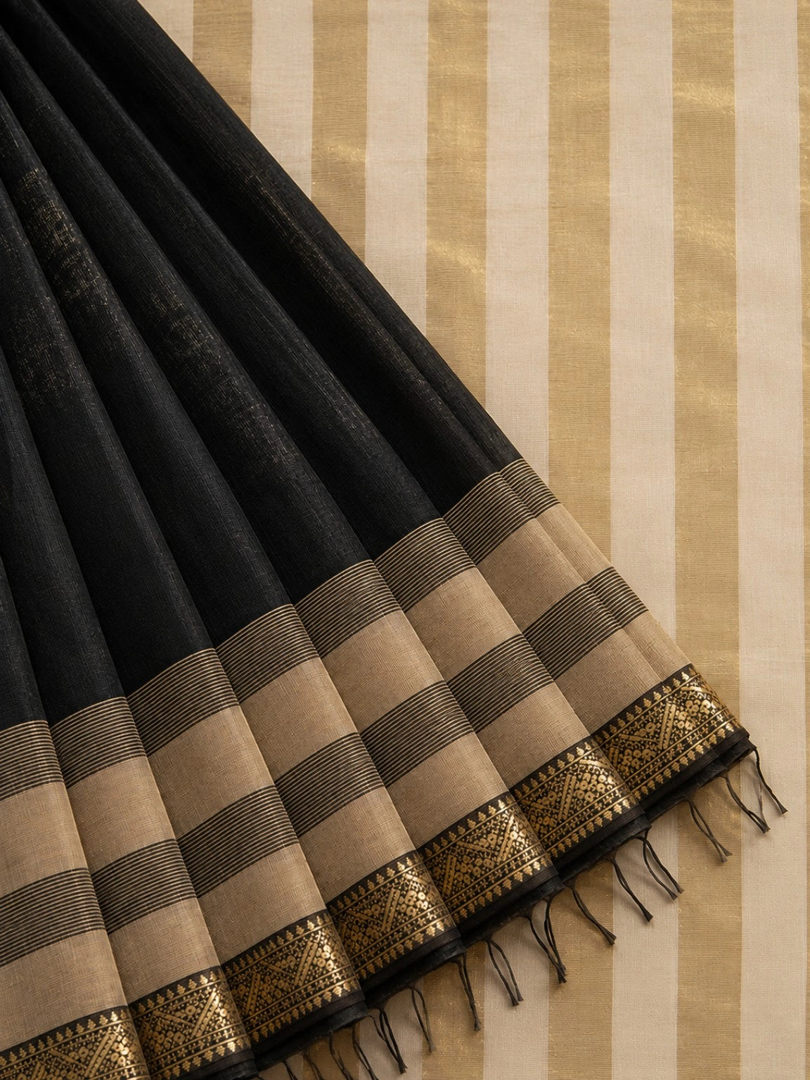 Classic Black Pure Cotton Handloom Saree with Traditional Woven Border & Striped Pallu