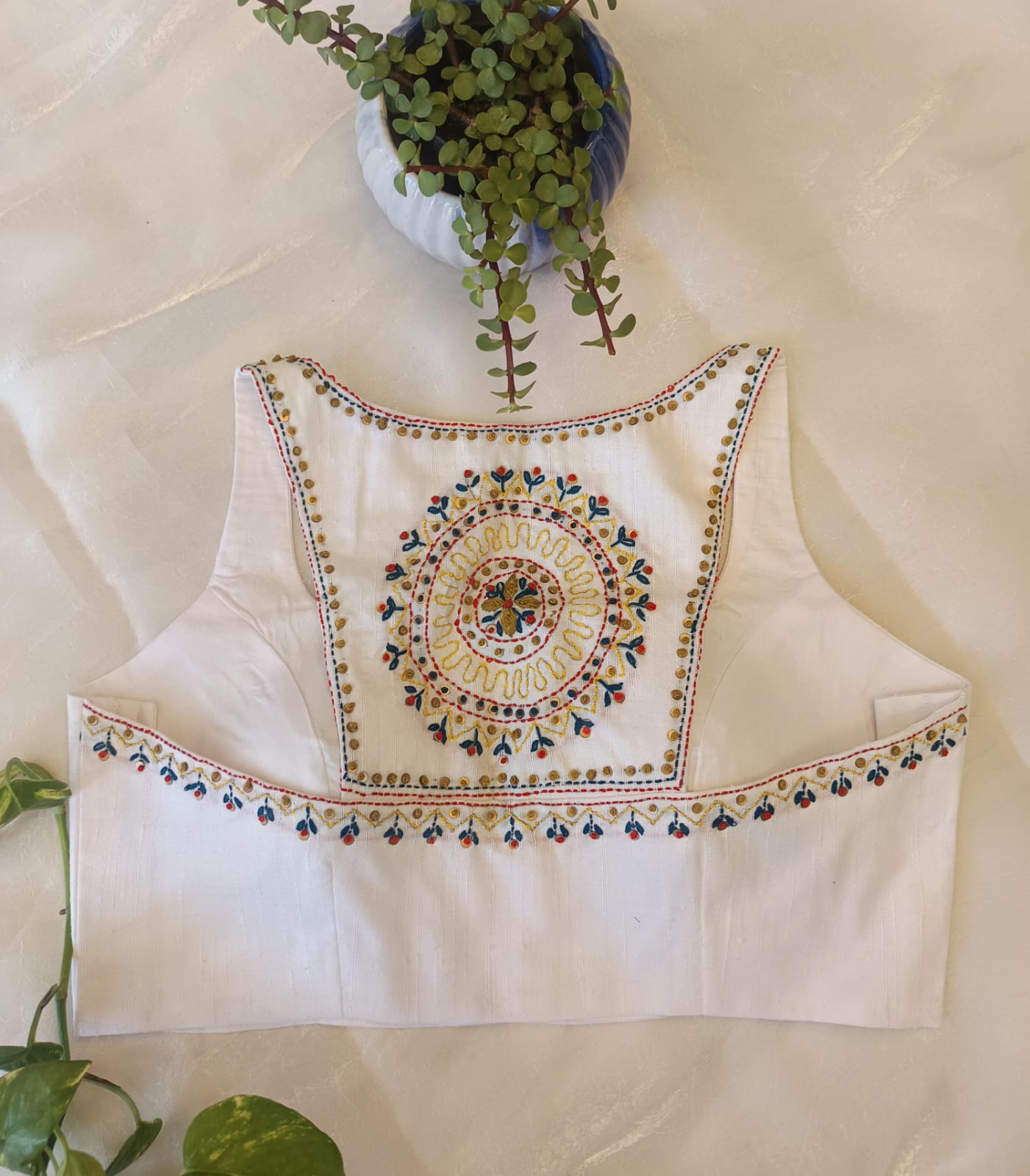 White Cossa Silk Embroidered Blouse – Razor Cut Designer Saree Blouse for Women