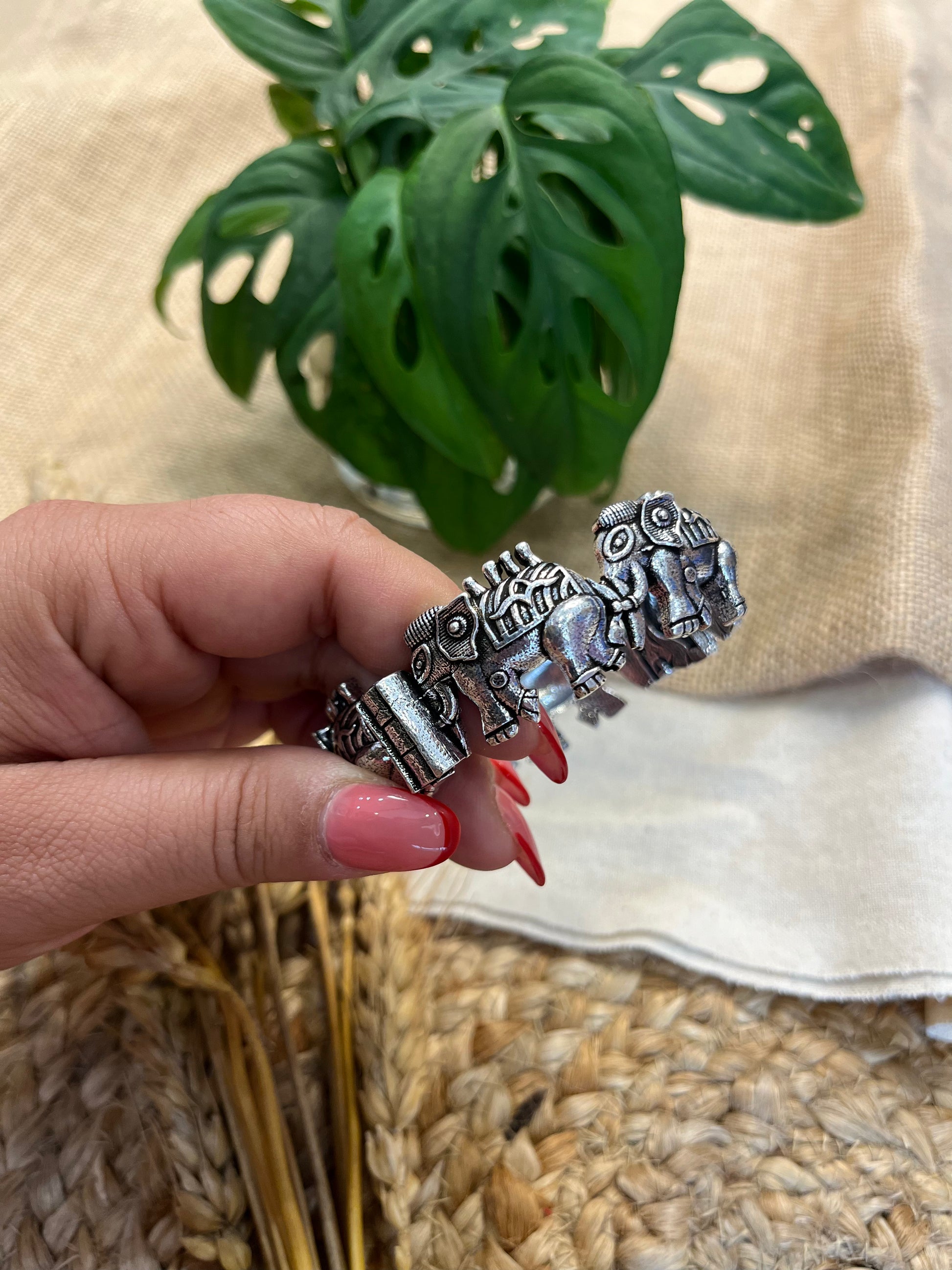 Lion-Head Oxidised Silver Cuff Bangle - WEVOW