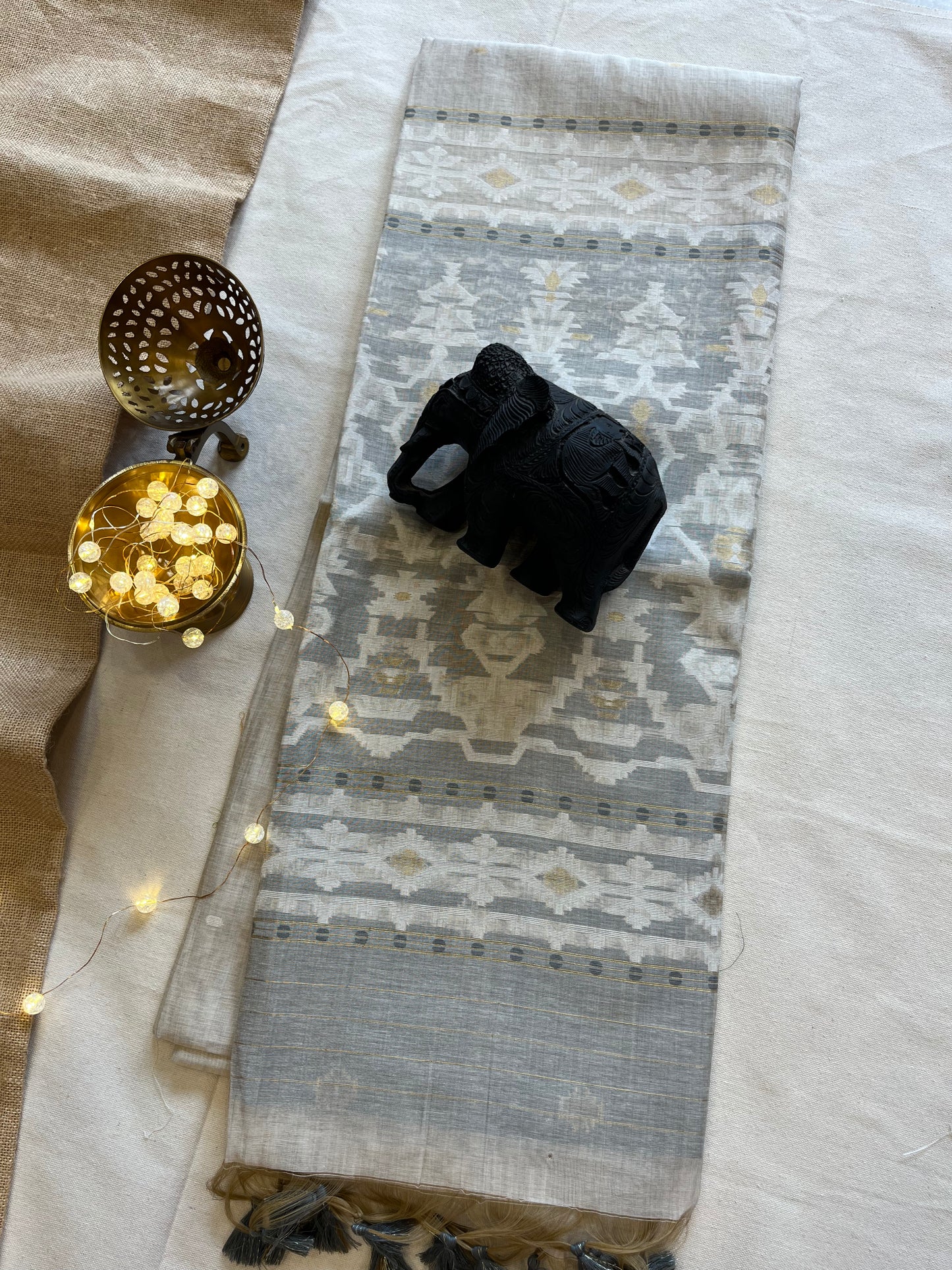 Authentic Handloom Silk Saree – A Classic Weave