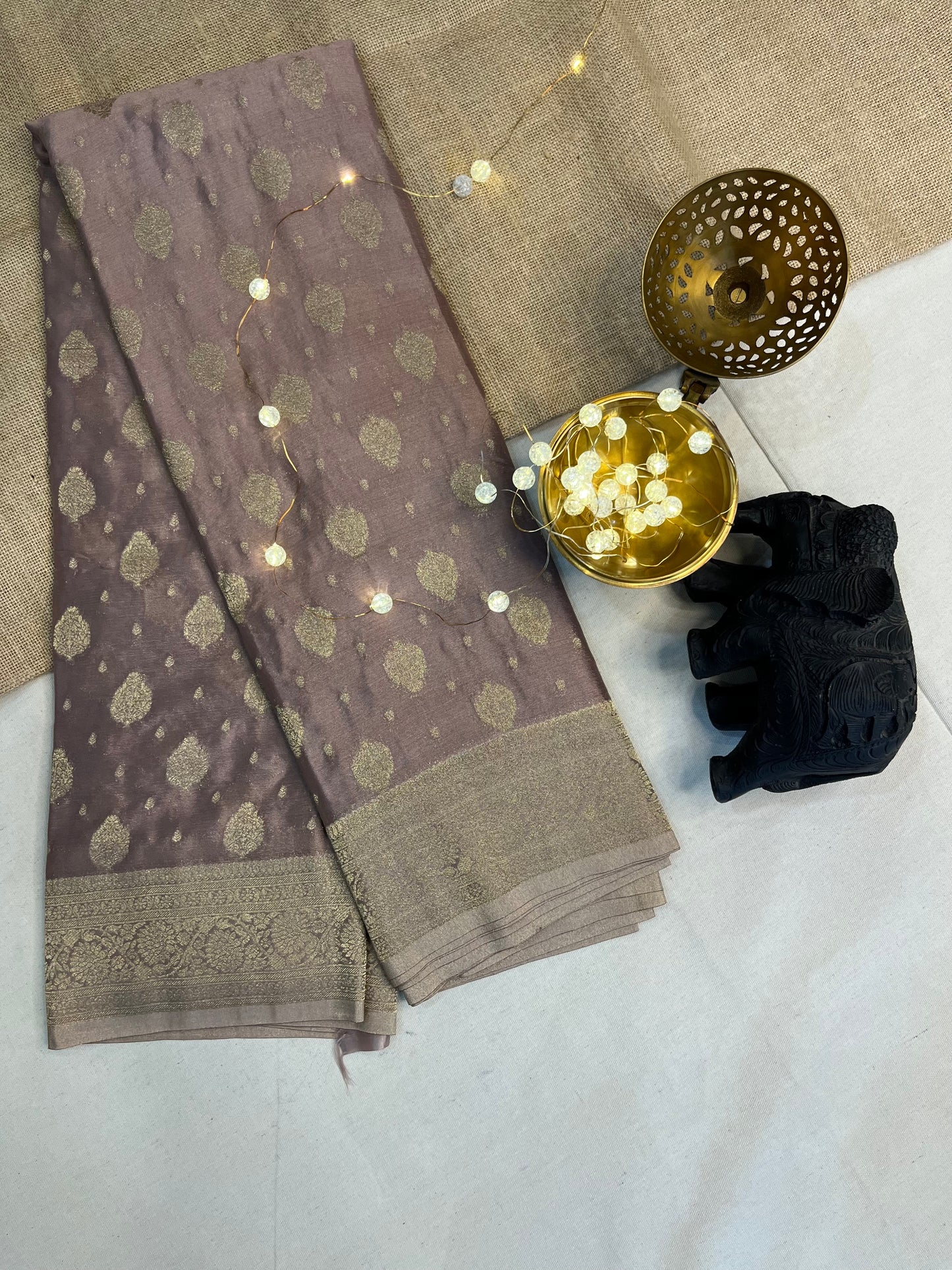 Classic Big Buta Silk Saree – Artisan Craftsmanship