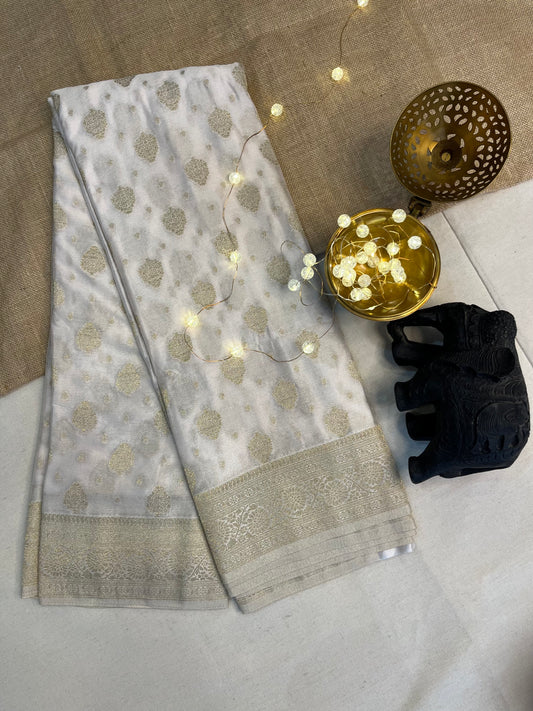 Exquisite Big Buta Silk Saree – Handwoven Luxury