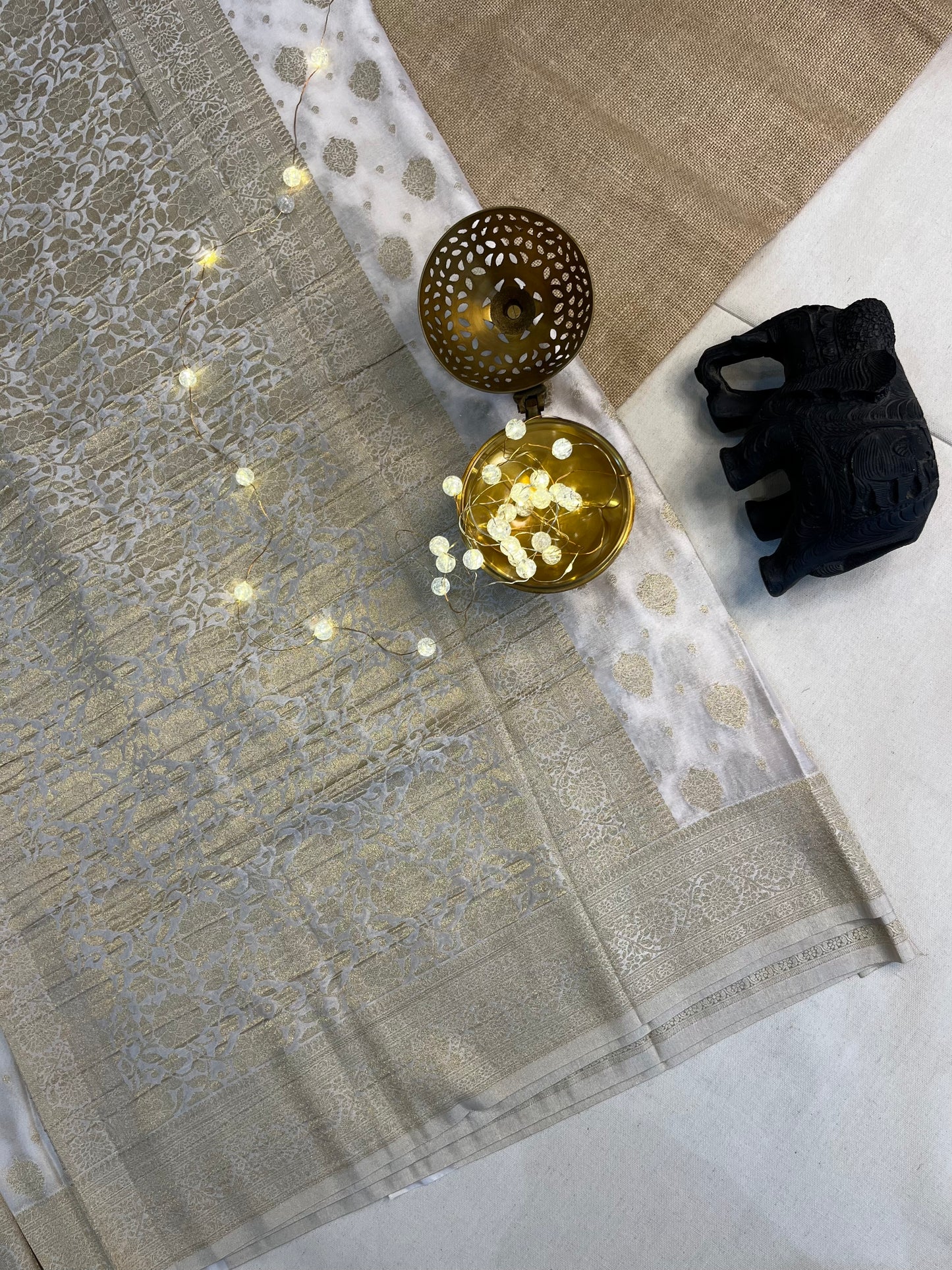 Exquisite Big Buta Silk Saree – Handwoven Luxury