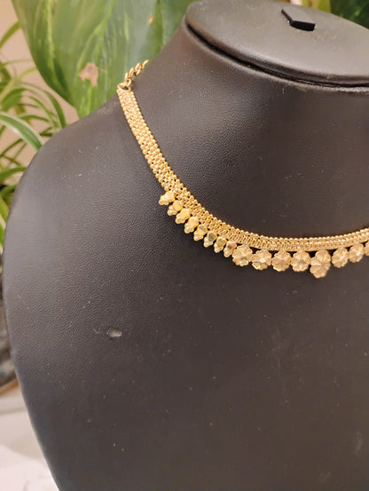 Elegant Floral Gold-Tone Choker Necklace Set with Earrings – Minimal Partywear Jewellery