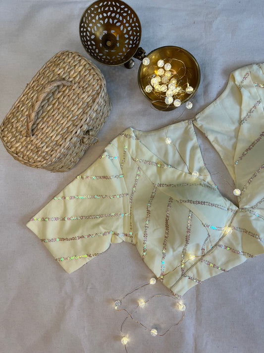 Geogette Geogette plunge neck sequence work in Pale yellow