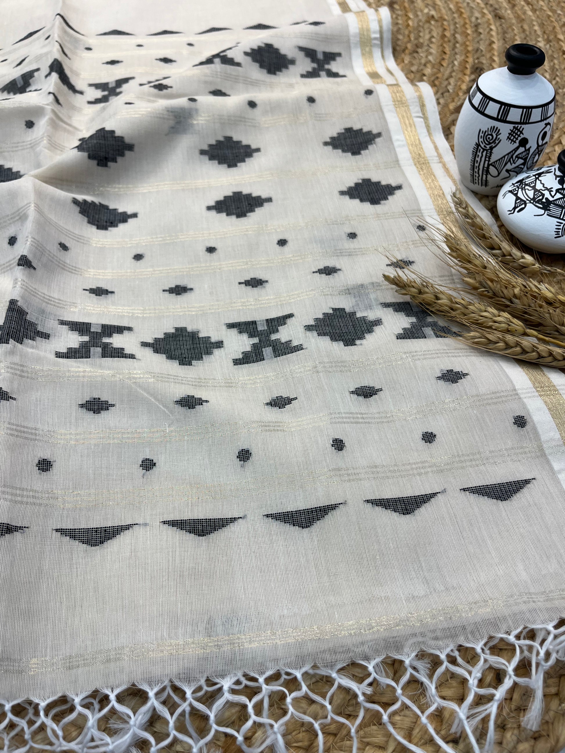 Off-White Handwoven Cotton Saree with Geometric Motifs - WEVOW