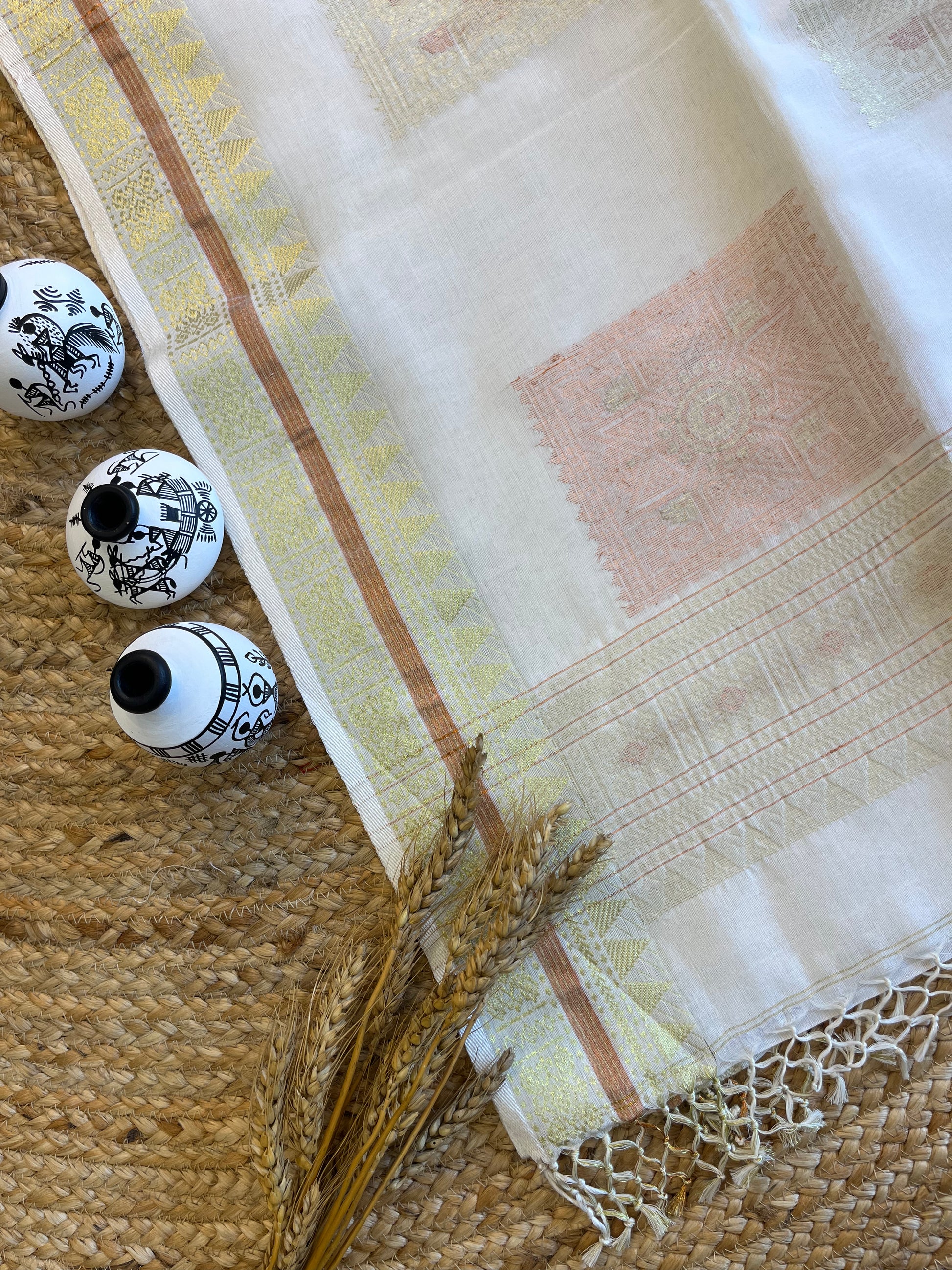 Golden Grace Handwoven Tant Saree - WEVOW