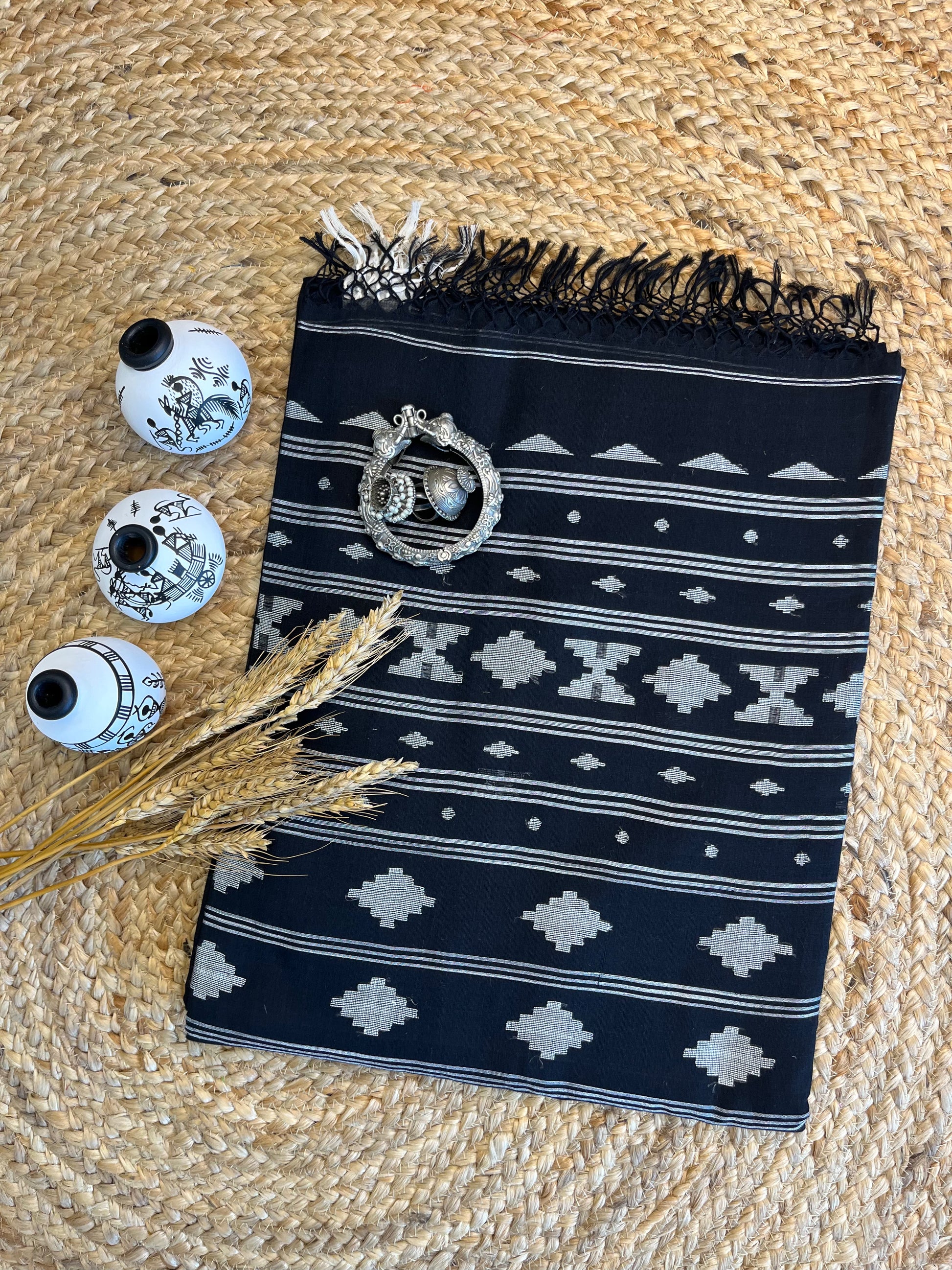 Elegant Black and White Handwoven Cotton Saree with Geometric Patterns - WEVOW