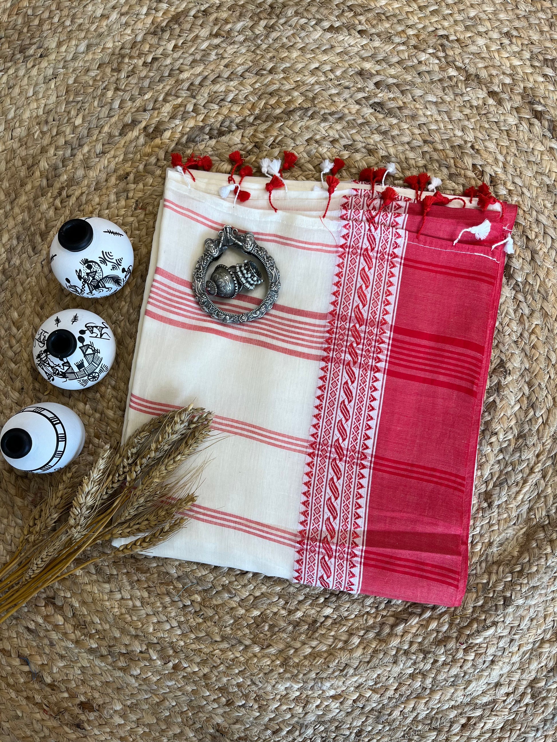 Timeless Ivory Saree with Red Accents - WEVOW