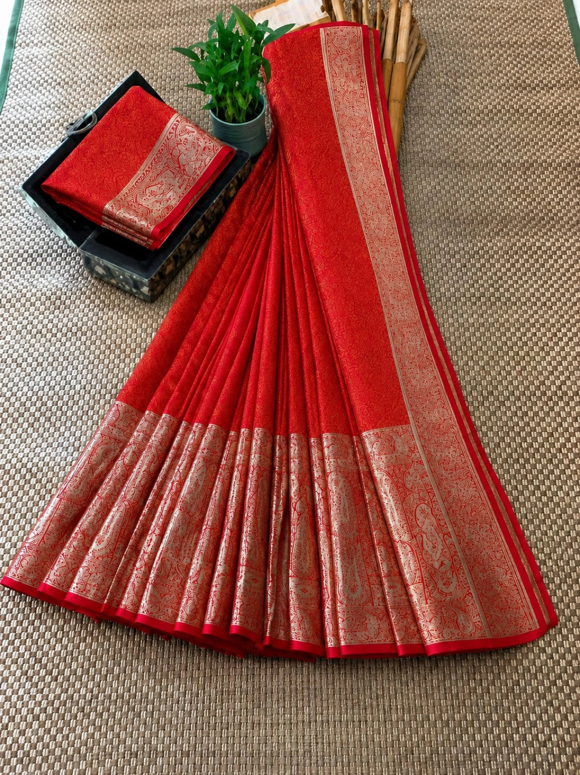 WEVOW Pure Tanchoi Banarasi Saree Vibrant Red Zari Border