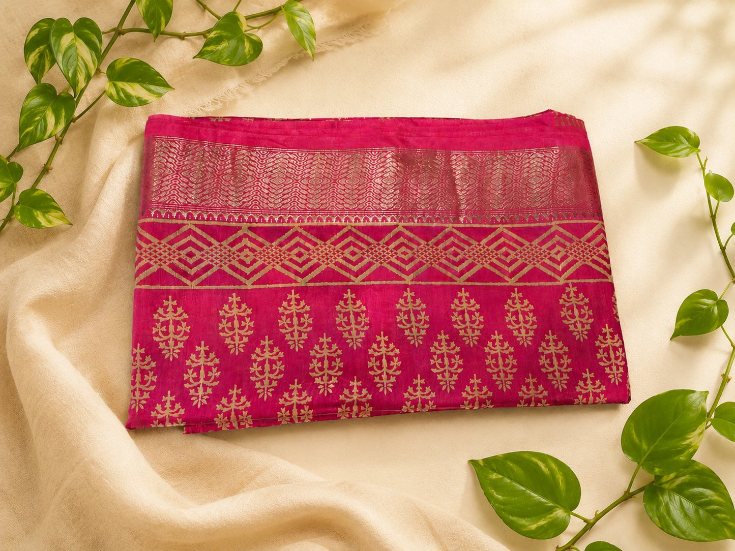 Rani Pink Maheshwari Silk Woven Saree