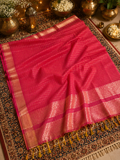 Magenta Pink Mangalgiri Check Saree with Gold Zari Border & Traditional Woven Pallu
