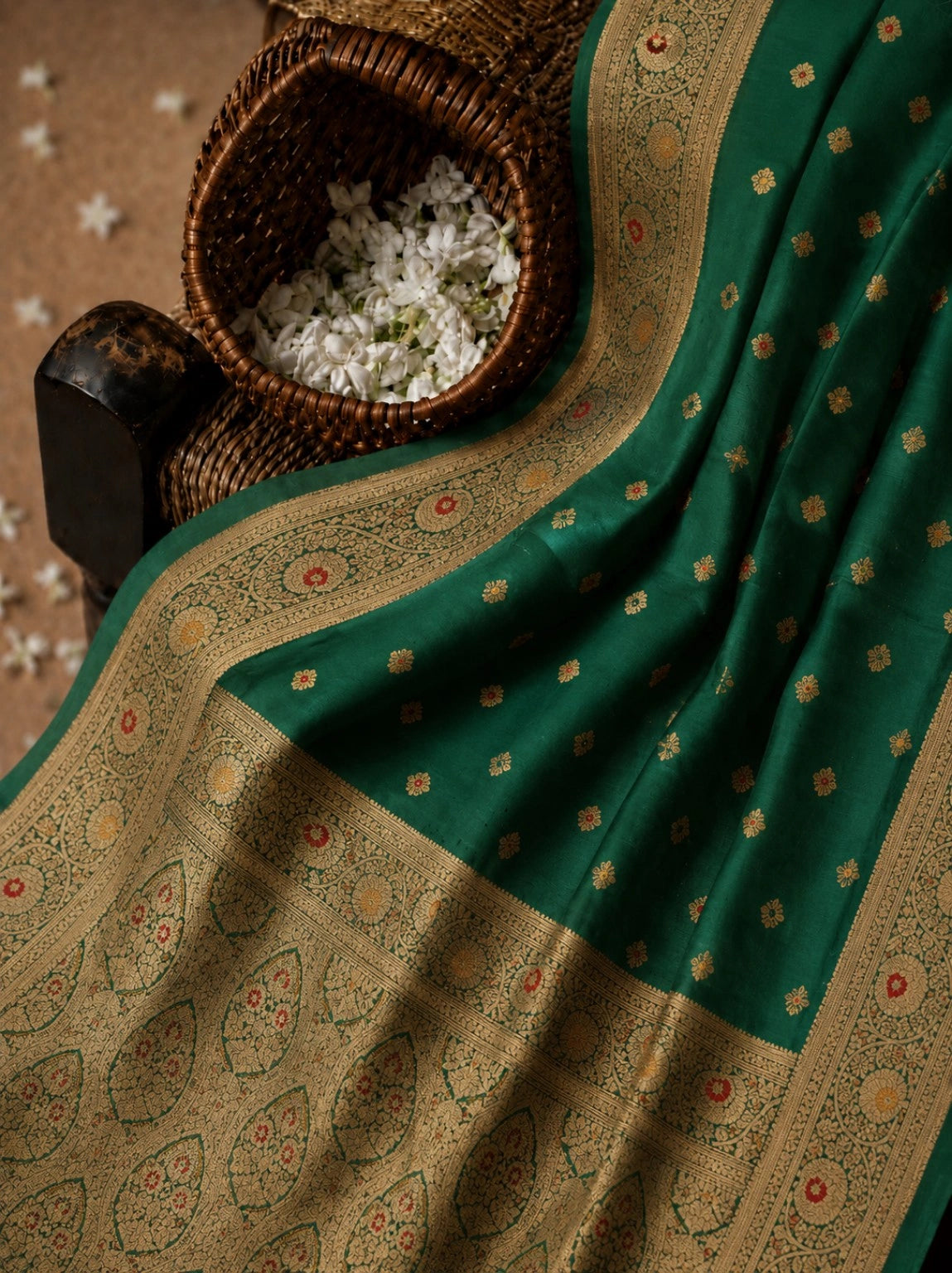 Emerald Green Katan Paithani Silk Minakari Saree with Rich Zari Floral Border & Traditional Woven Pallu