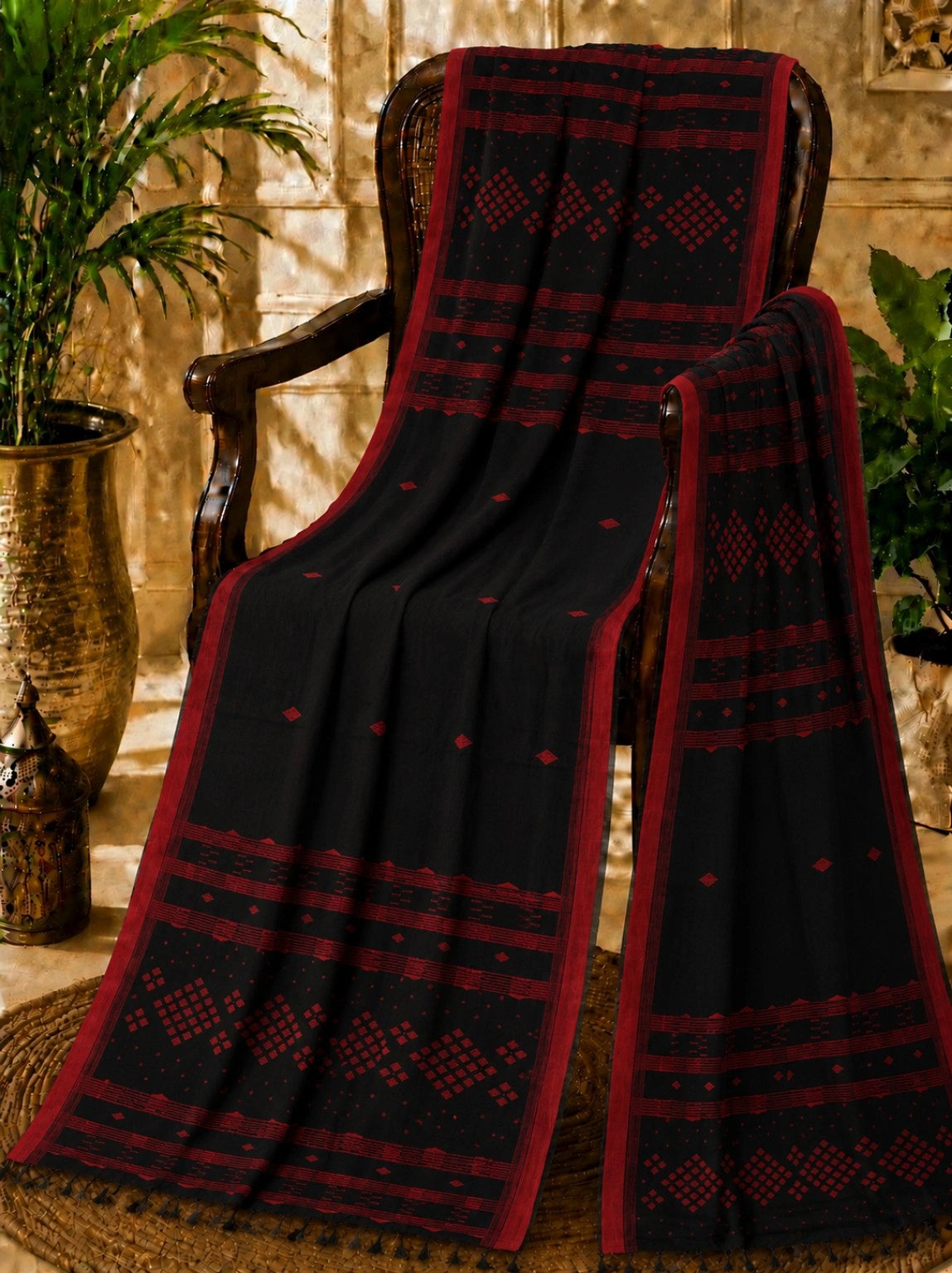 Black & Deep Red Pure Cotton Jamdani Saree with Traditional Geometric Woven Motifs