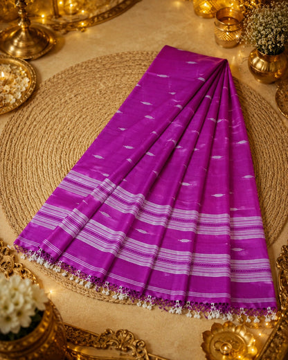 Magenta Pure Mul Cotton Hand Weaving Jamdani Buta Saree with White Woven Motifs