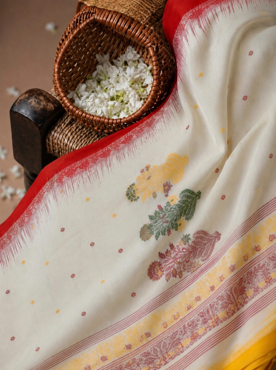 Red & Off-White Cotton Jamdani Ganga Jamuna Border Saree with Floral Woven Motifs